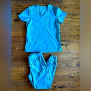 Figs Scrub Set - Freex Catarina Top & Freex Zamora Joggers in Cool Blue.